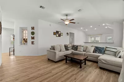 4331 Oakdale Mist Drive, Dickinson, TX 77539 - Photo 5