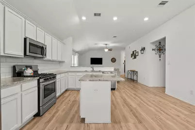 4331 Oakdale Mist Drive, Dickinson, TX 77539 - Photo 11