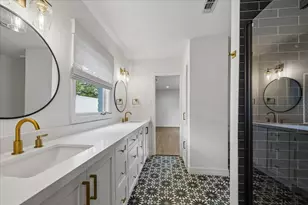 5698 Bayou Glen Rd, Houston, TX 77056 - Photo 23