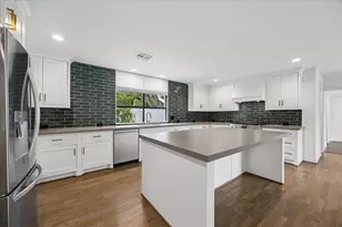 5698 Bayou Glen Rd, Houston, TX 77056 - Photo 13