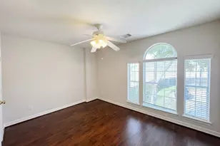 3002 Flintwood Dr, Sugar Land, TX 77479 - Photo 9