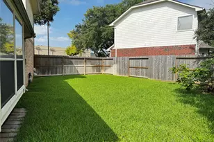 3002 Flintwood Dr, Sugar Land, TX 77479 - Photo 15