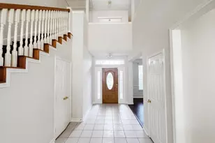 3002 Flintwood Dr, Sugar Land, TX 77479 - Photo 3