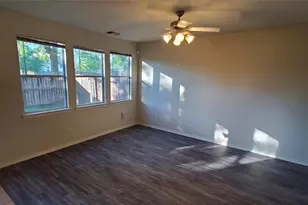 13043 Peppergate Ln, Houston, TX 77044 - Photo 11
