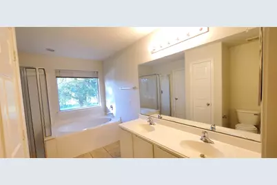 13043 Peppergate Lane, Houston, TX 77044 - Photo 9