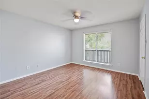 10211 Sugar Branch Dr, Houston, TX 77036 - Photo 9