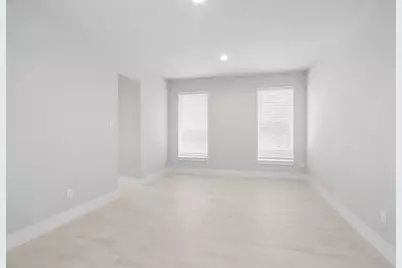 3211 Bushy Hawthorne Drive, Conroe, TX 77301 - Photo 11