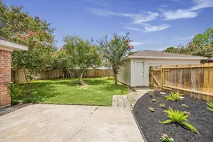 12050 Sturdivant St, Meadows Place, TX 77477 - Photo 13