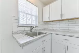 8229 Carolwood Dr, Houston, TX 77028 - Photo 11