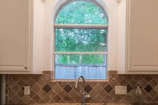 6 Avenswood Pl, The Woodlands, TX 77382 - Photo 5