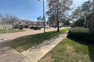 5921 Arncliffe Dr, Houston, TX 77088 - Photo 23