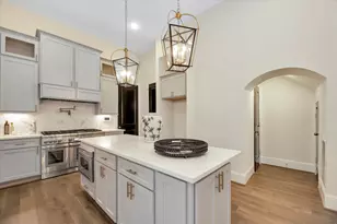 540 W 26th St, Houston, TX 77008 - Photo 5