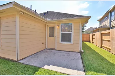 12915 Redbud Shores Lane, Houston, TX 77044 - Photo 33