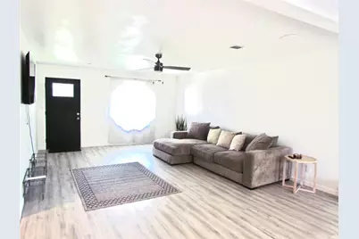 639 Feamster Drive, Houston, TX 77022 - Photo 5
