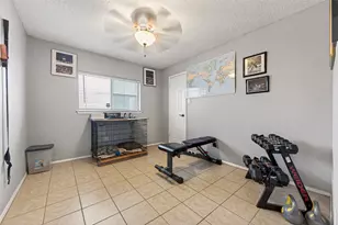 2311 Leading Edge Dr, Friendswood, TX 77546 - Photo 23