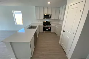 9511 Dazzling Tentacle Dr, Baytown, TX 77521 - Photo 3