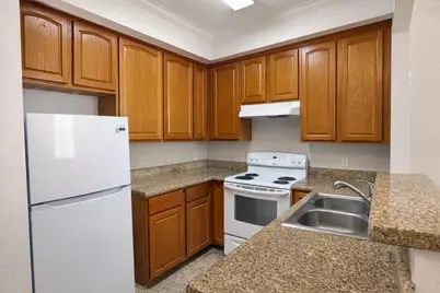9400 Bellaire Boulevard #205, Houston, TX 77036 - Photo 13