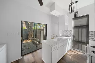 518 Hawthorne St, Houston, TX 77006 - Photo 5