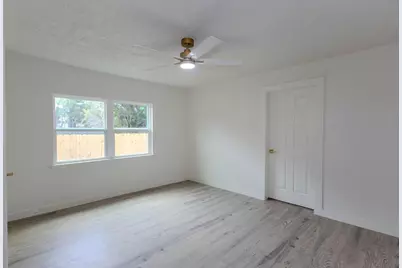 7912 Ford Street, Houston, TX 77012 - Photo 19
