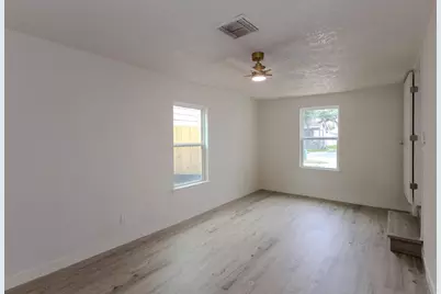 7912 Ford Street, Houston, TX 77012 - Photo 25