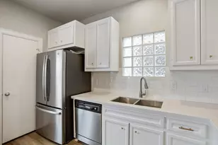 3728 Main Poplar Dr, Houston, TX 77025 - Photo 9