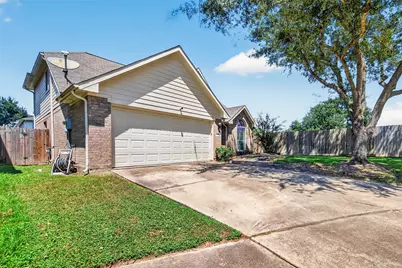 1302 E April Rain Court, Missouri City, TX 77489 - Photo 3