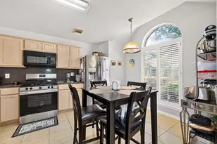 1302 E April Rain Ct, Missouri City, TX 77489 - Photo 15