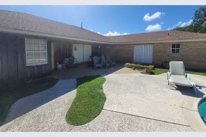 2626 Beluche, Galveston, TX 77551 - Photo 17