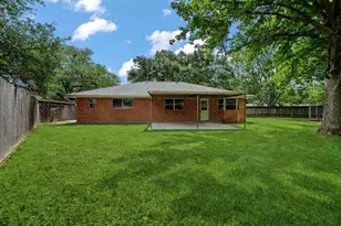 3930 Tumbleweed Ln, Baytown, TX 77521 - Photo 21