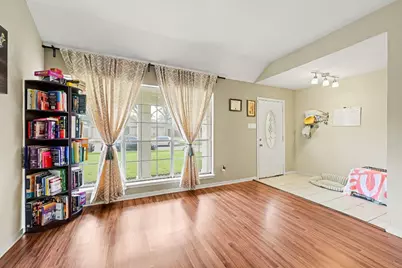 18042 Garden Manor Drive, Houston, TX 77084 - Photo 5