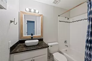 22 Hideaway Dr, Friendswood, TX 77546 - Photo 19