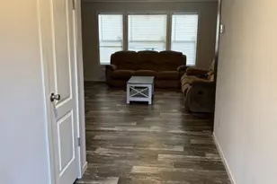 4220 W Sutton Dr, Vidor, TX 77662 - Photo 5