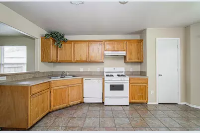 3910 Ridge Canyon Road, Baytown, TX 77521 - Photo 5