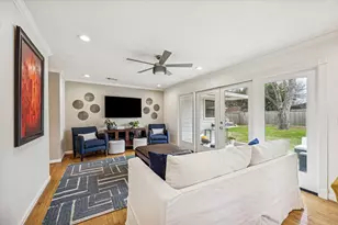 4721 Kingfisher Dr, Houston, TX 77035 - Photo 5