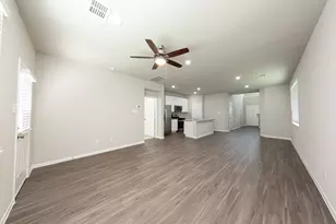 3874 Avalon Ln, Conroe, TX 77301 - Photo 7