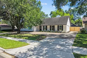 8011 Richmond Ave, Houston, TX 77063 - Photo 1