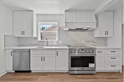 8011 Richmond Avenue, Houston, TX 77063 - Photo 11