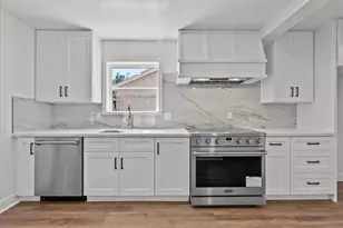 8011 Richmond Ave, Houston, TX 77063 - Photo 11