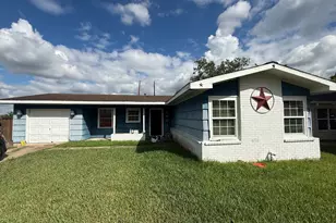 2001 Isla Dr, Pearland, TX 77581 - Photo 1