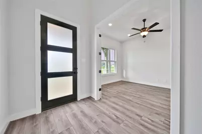 4506 Magnolia Bend Drive, Rosharon, TX 77583 - Photo 3