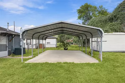 5805 Bretshire Drive, Houston, TX 77016 - Photo 15