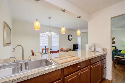 4727 W Alabama Street #2214, Houston, TX 77027 - Photo 5