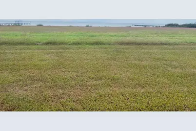 3000 Palacios Bay Drive, Palacios, TX 77465 - Photo 7