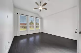 11030 Sarah Bluff Ln, Cypress, TX 77433 - Photo 17