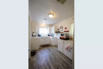 409 Center Way, Lake Jackson, TX 77566 - Photo 7