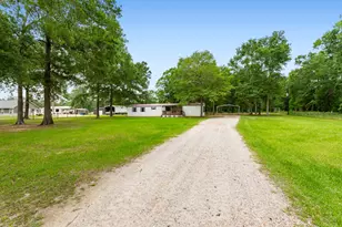 24990 Blackburn Dr, Splendora, TX 77372 - Photo 5