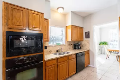 1209 Twin Oaks Street, Friendswood, TX 77546 - Photo 9