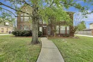 1209 Twin Oaks St, Friendswood, TX 77546 - Photo 1