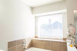 1209 Twin Oaks St, Friendswood, TX 77546 - Photo 27