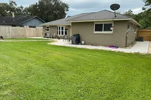 16107 Tibet Rd, Friendswood, TX 77546 - Photo 19